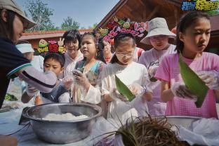 实力倒退五年？哈登半场13投8中 砍下20分2板5助